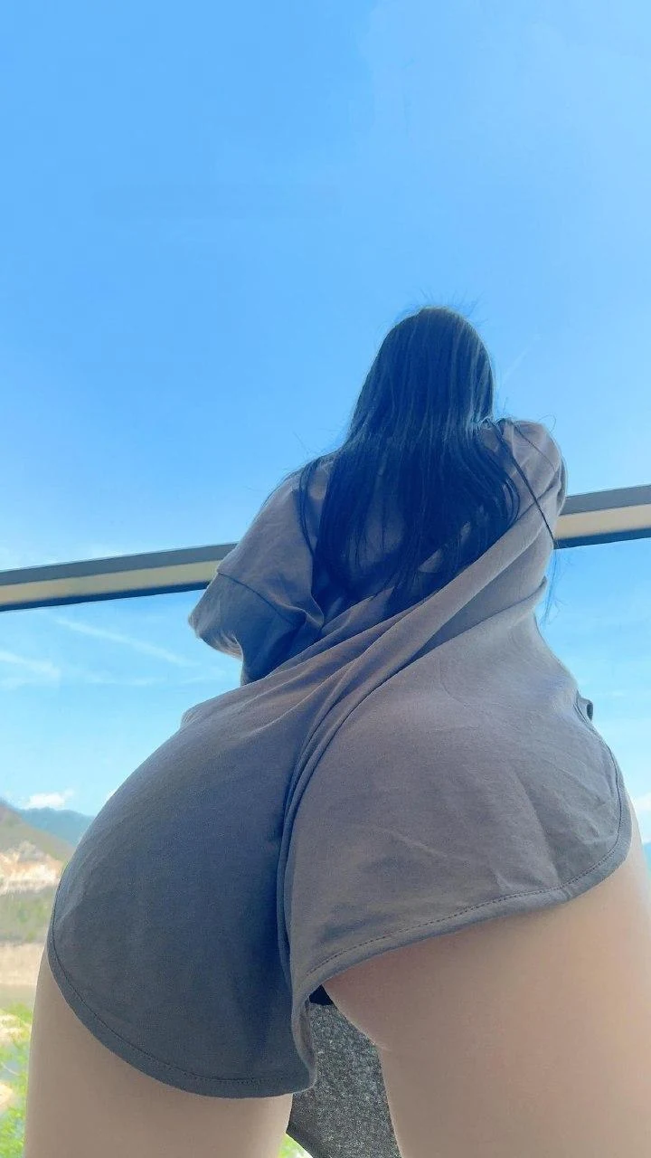 俏妞qiaoniuTT – 嫩白蜜桃 24P